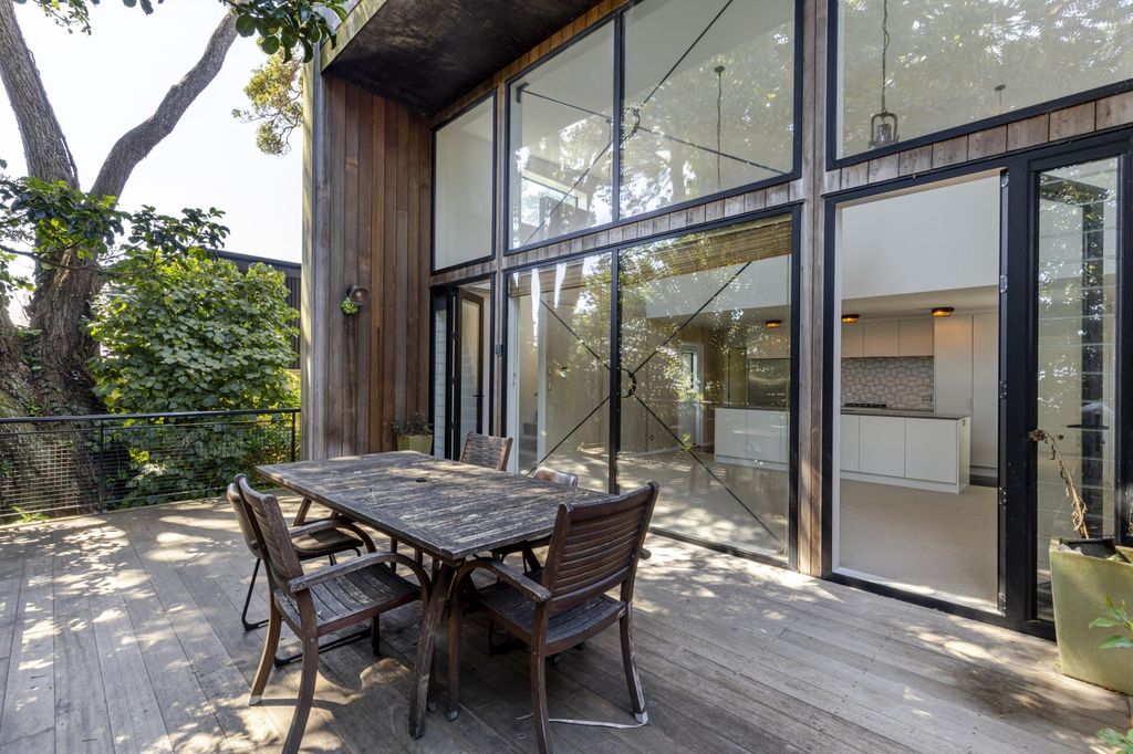 Elevated Living in the Heart of the CBD 1