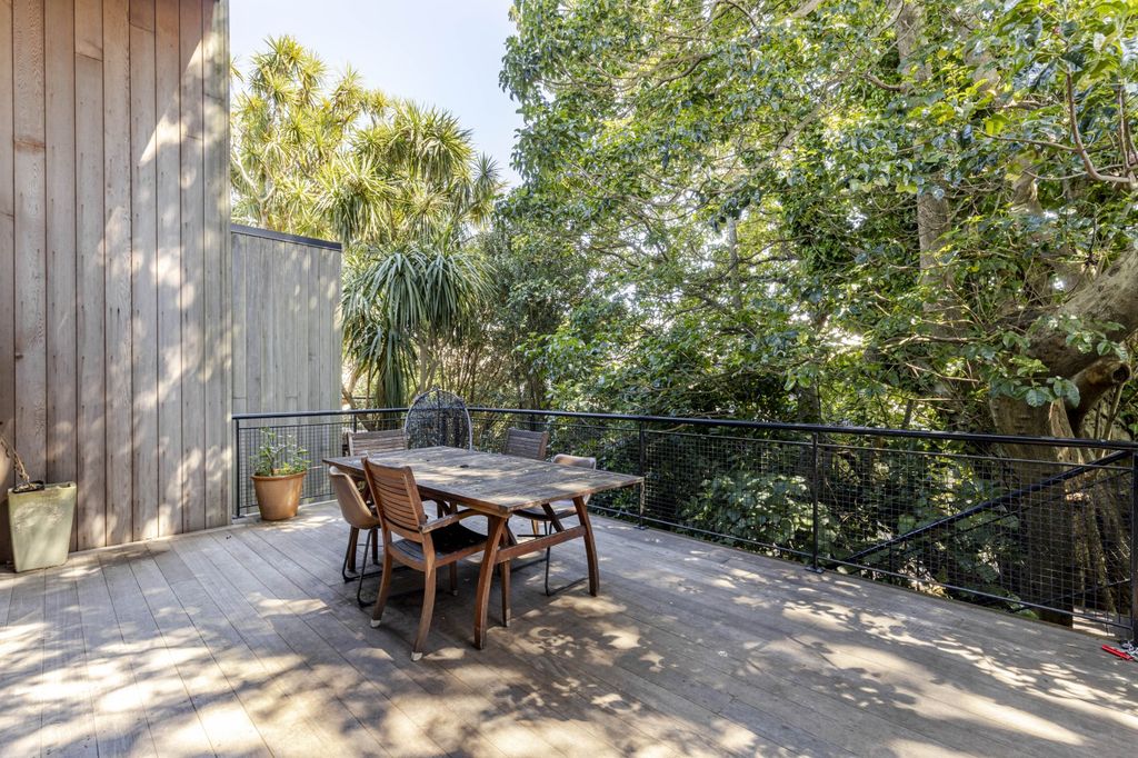 Elevated Living in the Heart of the CBD 2