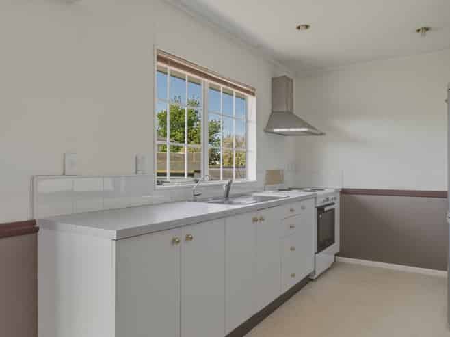 42 Pinedale Parade, Milson