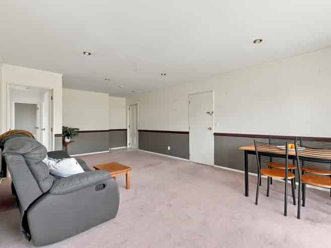 42 Pinedale Parade, Milson