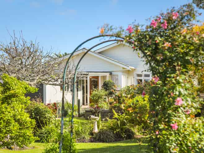 711 Mount Pleasant Road, Thames