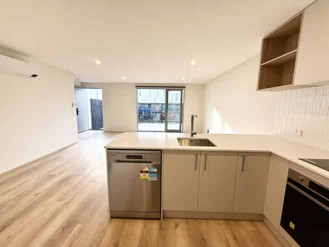 87 Bampton St, Burwood