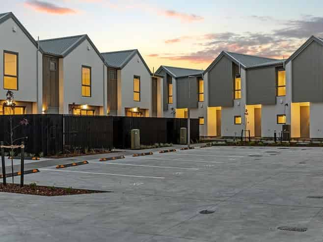 87 Bampton St, Burwood