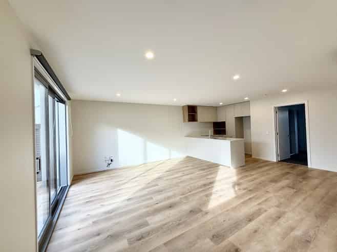 87 Bampton St, Burwood