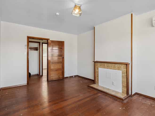 13 Holcombe Place, Somerfield