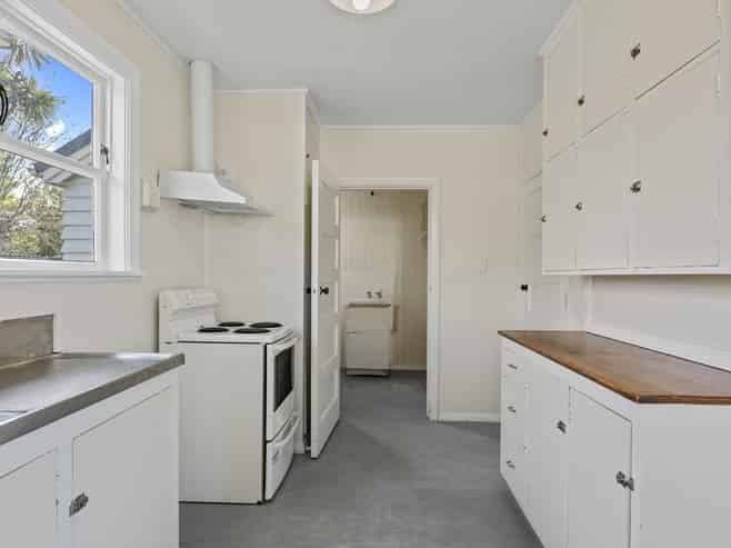 13 Holcombe Place, Somerfield
