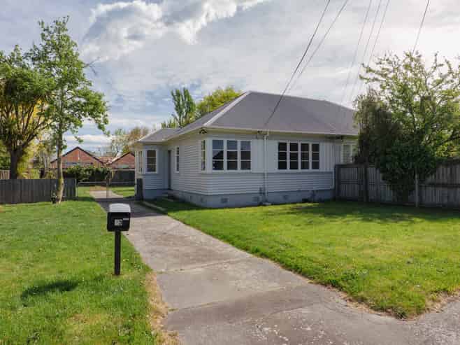 13 Holcombe Place, Somerfield