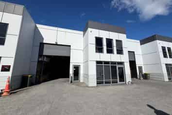 Modern Industrial Unit in Takanini