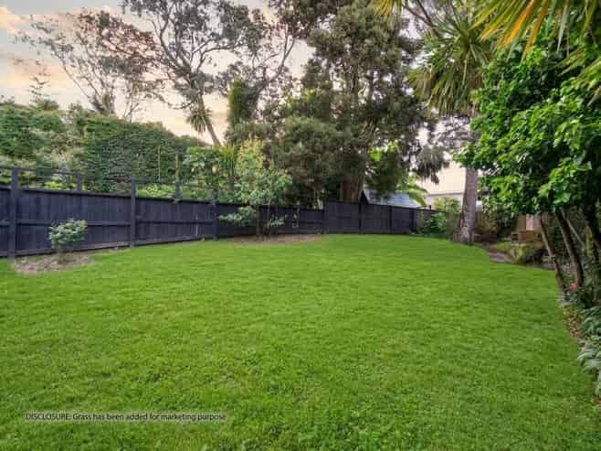 2/55A West Lynn Road, Titirangi