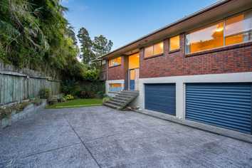 2/55A West Lynn Road, Titirangi