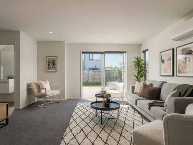 9 Selkirk Lane, Hamilton Lake