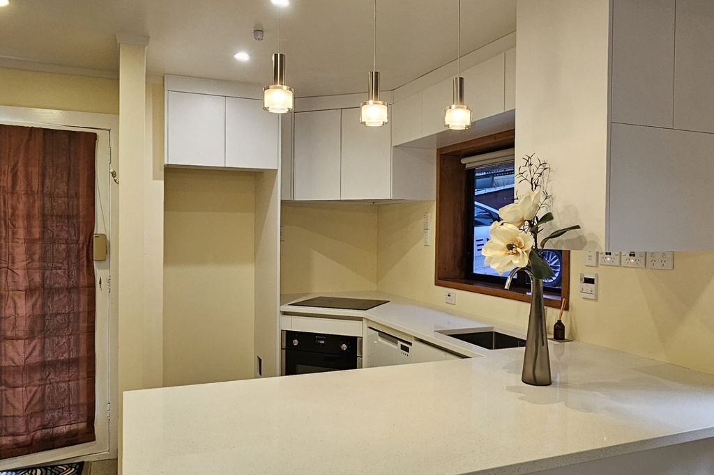 Comfortable Two-Storey Townhouse in Central Johnsonville 3
