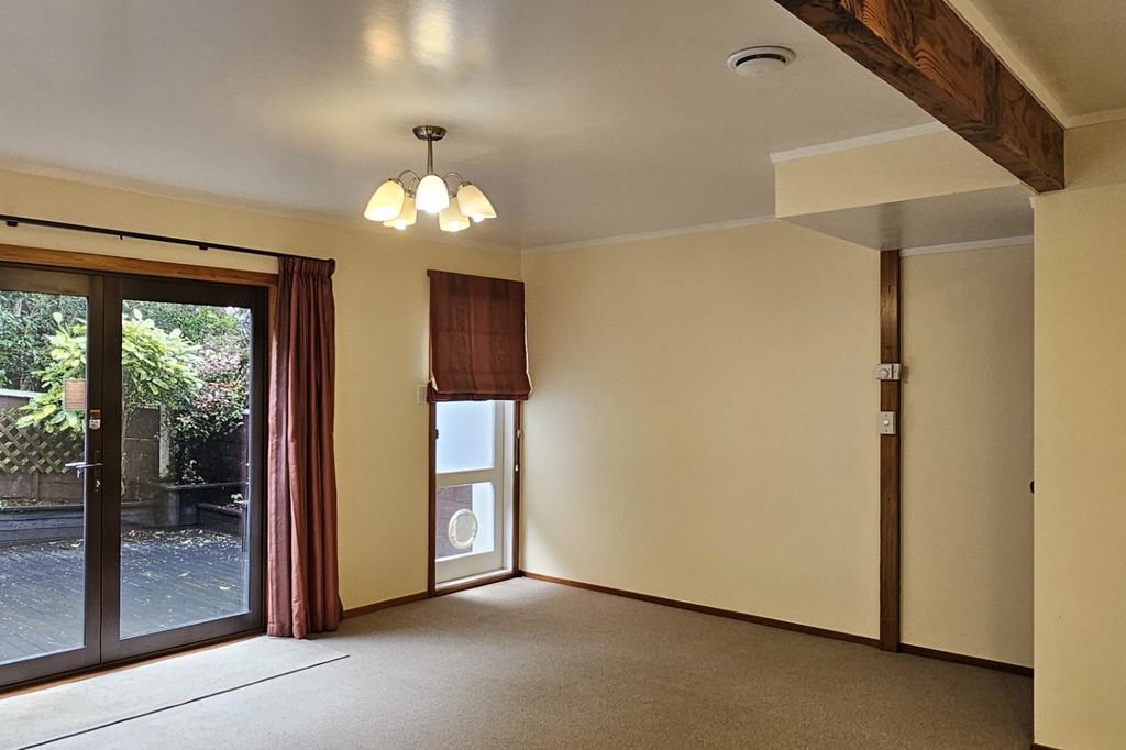 Comfortable Two-Storey Townhouse in Central Johnsonville 4