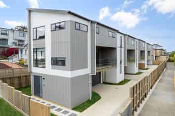3/49 Northboro Road, Belmont