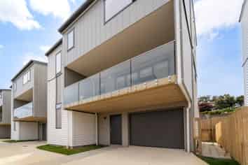 3/49 Northboro Road, Belmont