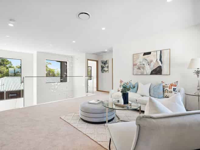 880A  East Coast Road, Browns Bay