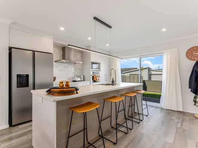 53 Karearea Avenue, Porirua