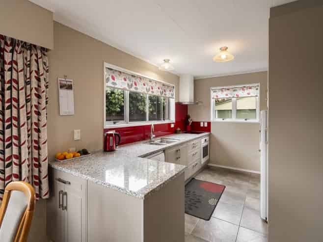 8 Dunk Place, Milson