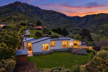 6 Hyllton Heights, Lyttelton