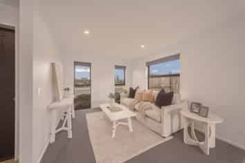 169 Faringdon Boulevard, Rolleston