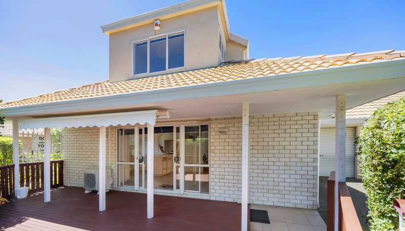 3a Central Park Drive, Te Atatu South