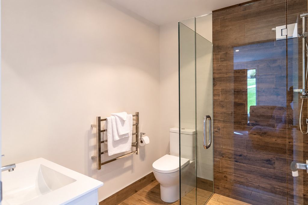 2A Batsford Lane, Lower Shotover 3