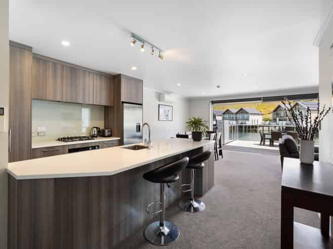 10A Foster Place, Mount Pisa