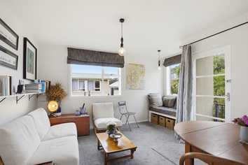 16/76 Freyberg Street, Lyall Bay