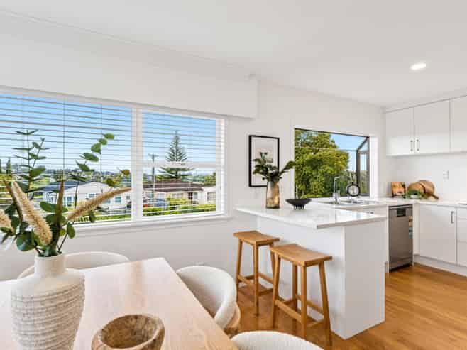 6 Kennedy Avenue, Forrest Hill