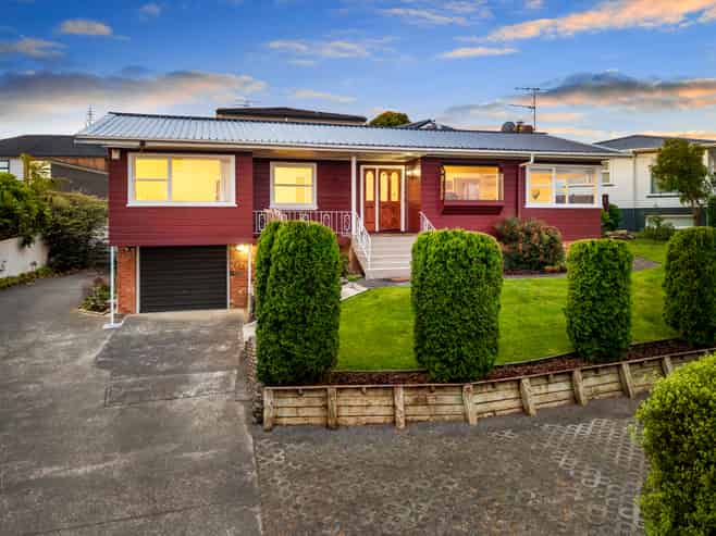 6 Kennedy Avenue, Forrest Hill