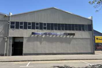 HIGH PROFILE WHOLESALE / RETAIL FOR LEASE – UPPER