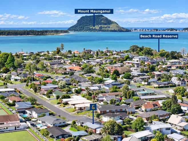 26 Cedar Grove, Matua