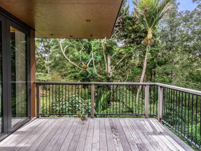 194 Te Rongo, Parua Bay