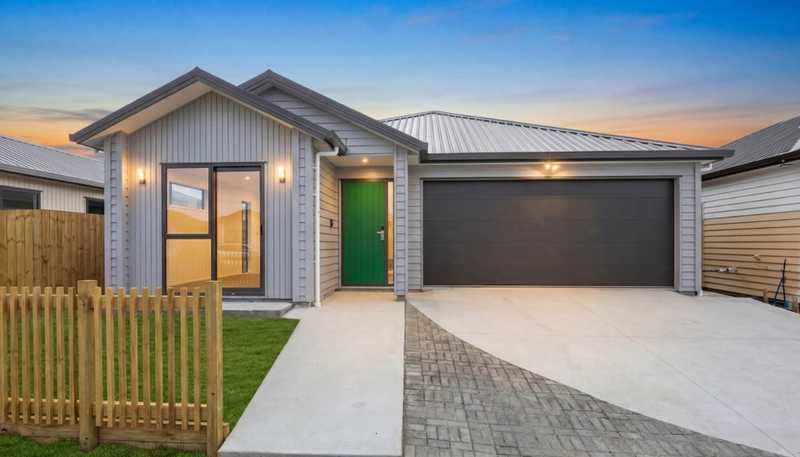 15 Tuwai Crescent, Papakura