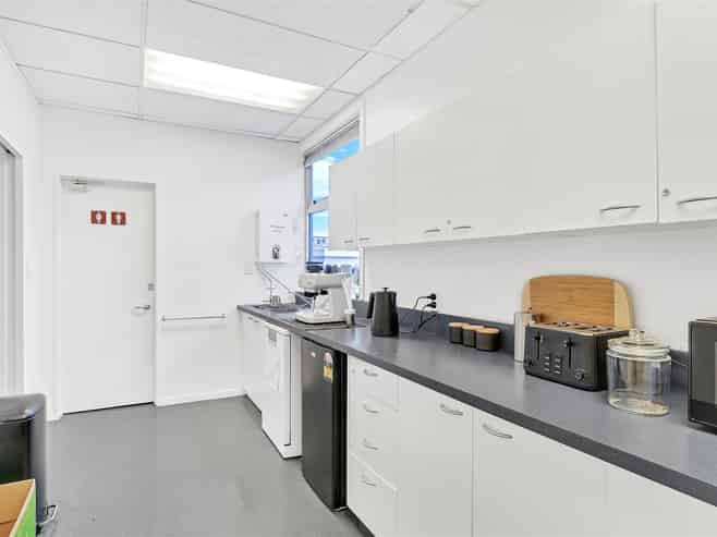 Bright First Floor Office | 152sqm | 4 Parks