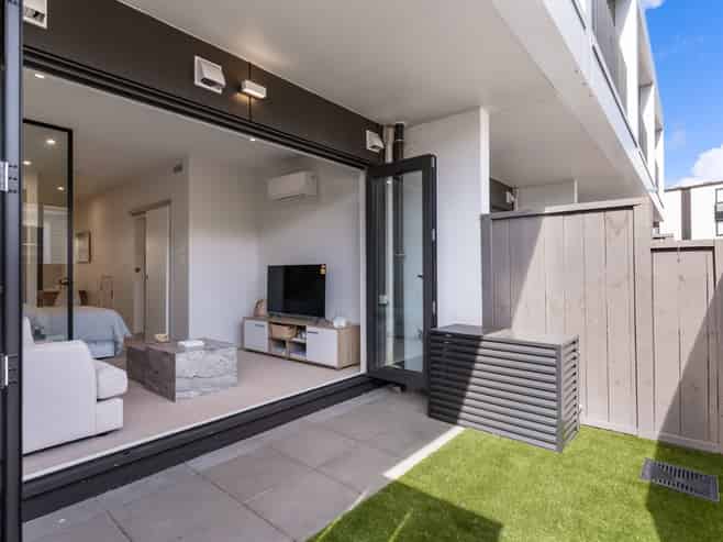 78A & B/124 Taylors Road, Mount Albert