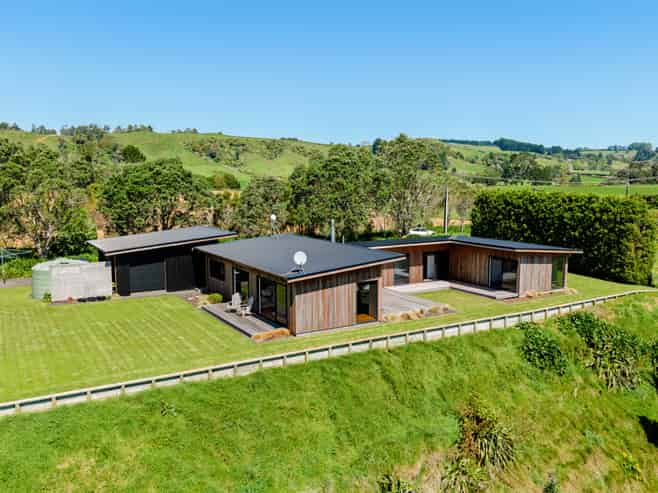 61 Wilson Road, URENUI