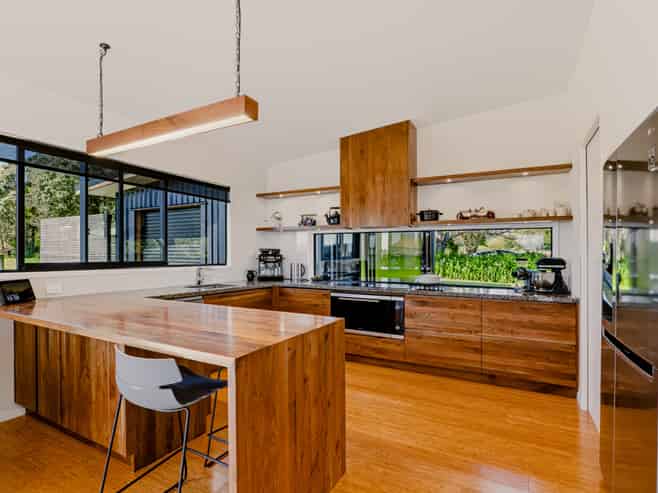 61 Wilson Road, URENUI