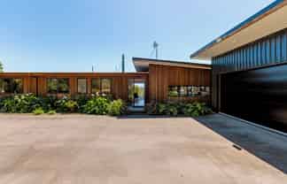 61 Wilson Road, URENUI