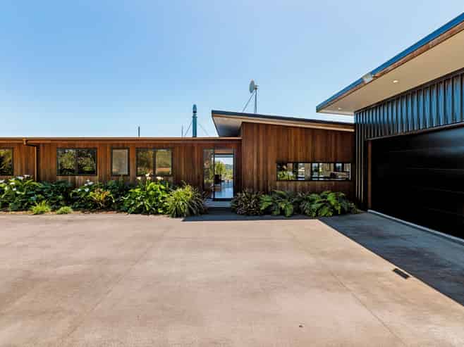 61 Wilson Road, URENUI