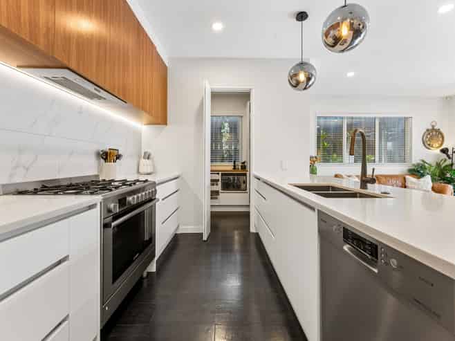 7 Frontiere Lane, Millwater