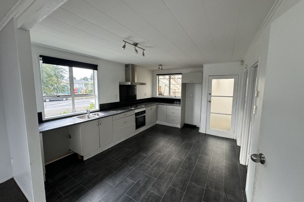 Lovely family home Manurewa 1