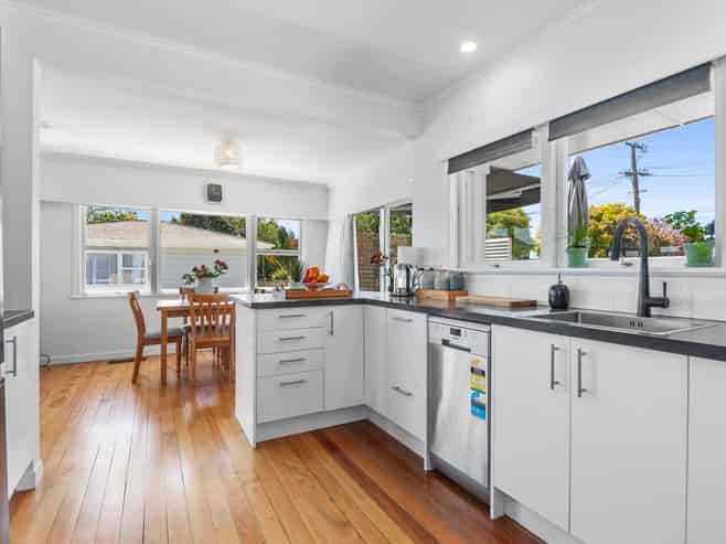 15 Denby Crescent, Tikipunga