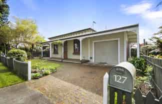 127 Linton Street, West End
