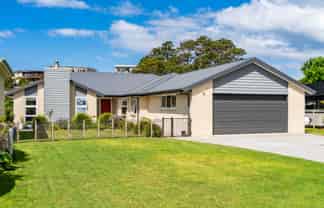 4 Paulene Anne, Mangawhai Heads