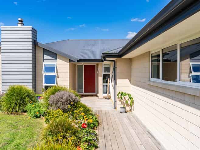 4 Paulene Anne, Mangawhai Heads