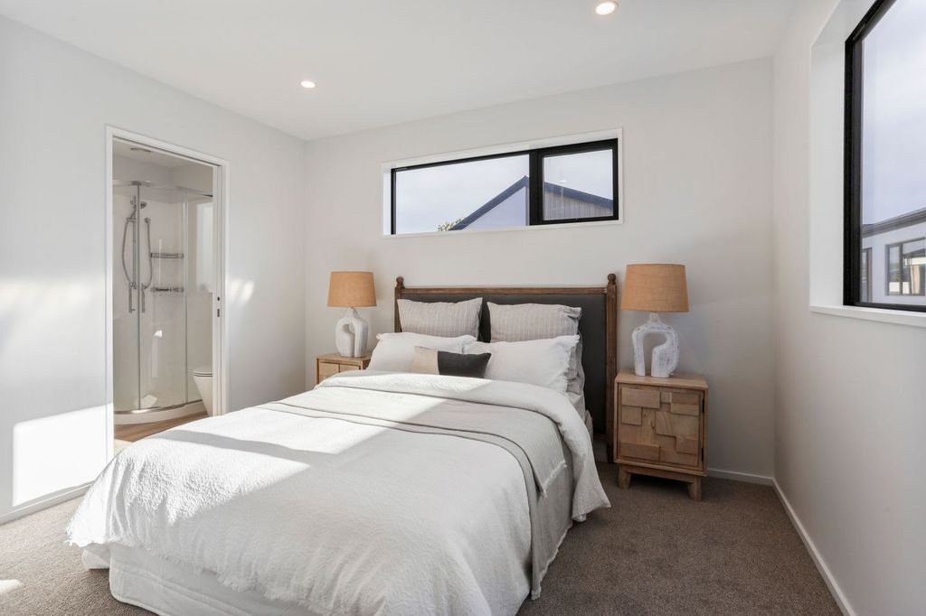 Modern, Low Maintenance Living in a Quiet Location 5
