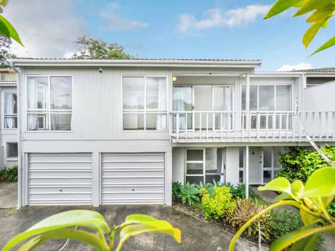 98B Mountbatten Avenue, Hillcrest