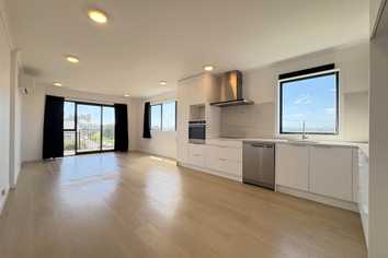 105/1 Derna Road, Panmure