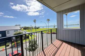 105/1 Derna Road, Panmure